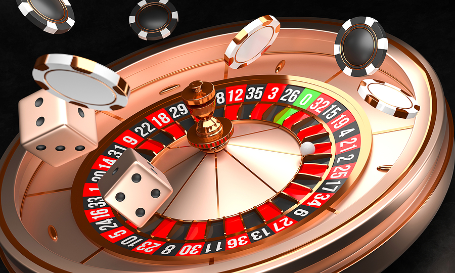 Person beim Spielen von mobilen Casinospielen